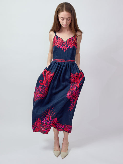 Holly, midnight Rosaria