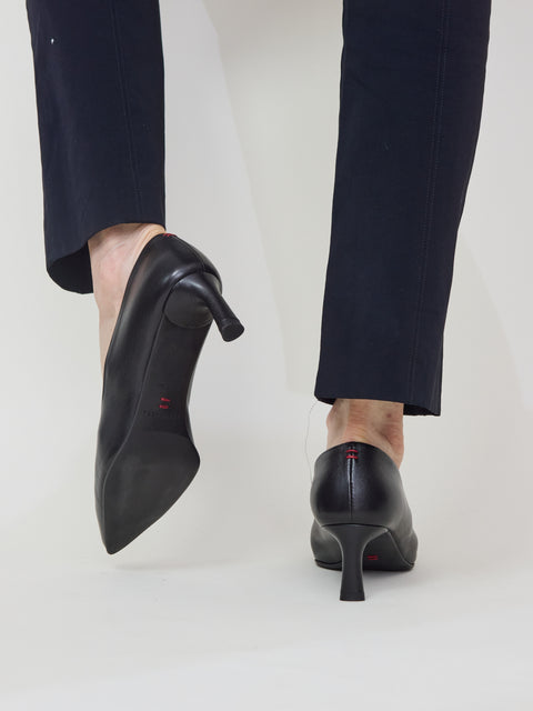 Gil02, black