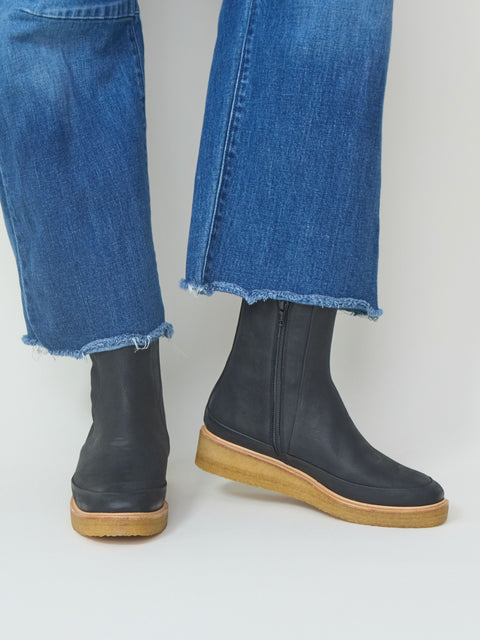 Hip, disco black