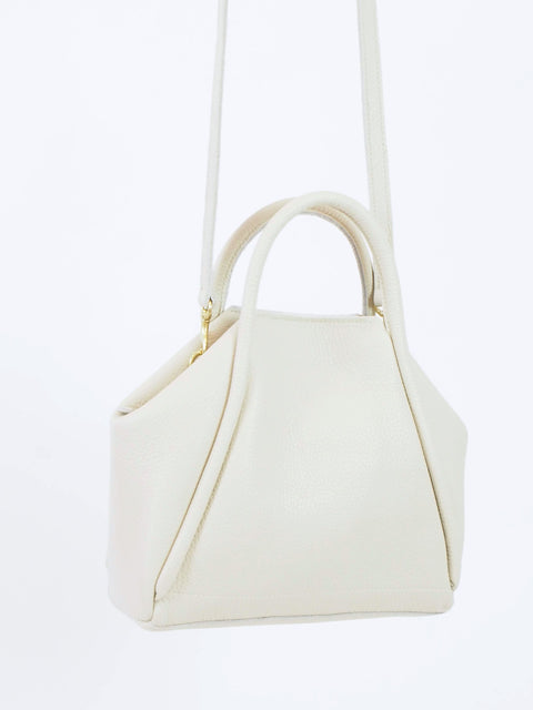 Taya Tote, Lamb