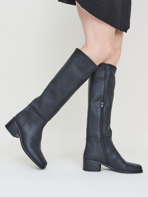 Alto, black