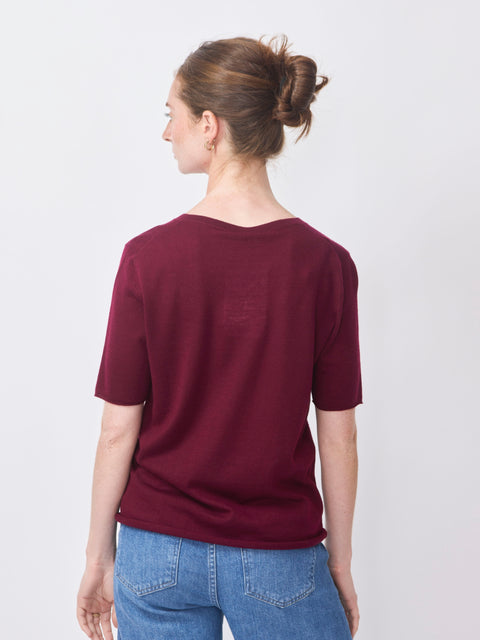 Ari, Burgundy