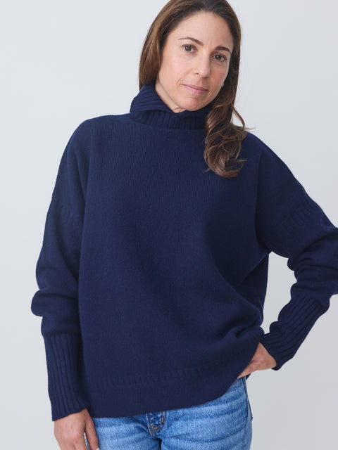 Lulu, navy