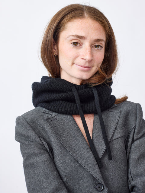 Meysie Hood, Black