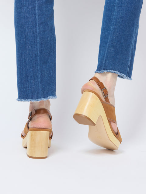 Avery Platform, chestnut