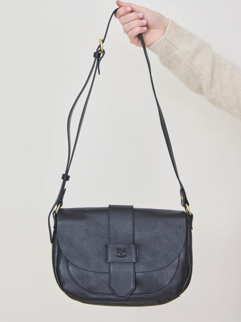 Fausta, black