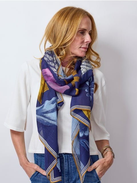 Gustav Scarf, Bleu Marine