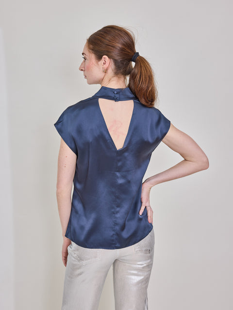 Cowl Shell, Midnight