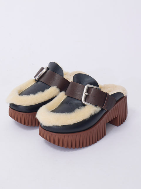 Plia Amber, Oreo