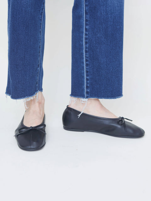 Blaise, black