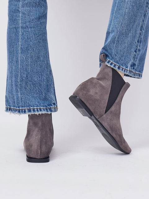 Smoke Show Chelsea Boot, Grey Suede
