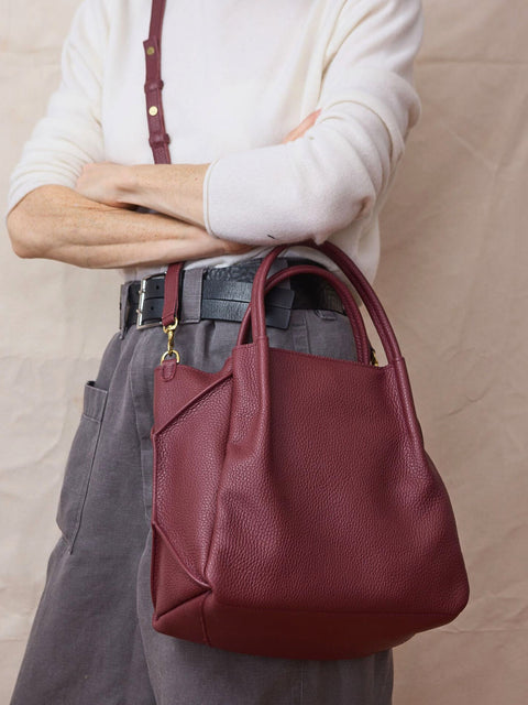 Zoe Tote, Barolo