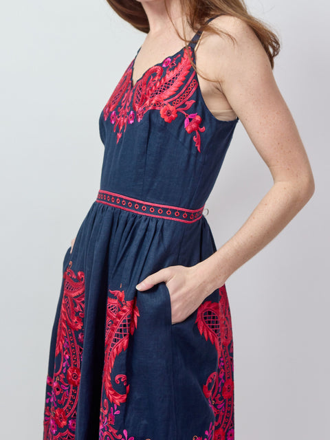 Holly, midnight Rosaria