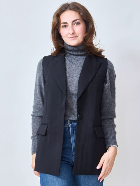 Avenue Cape, Black