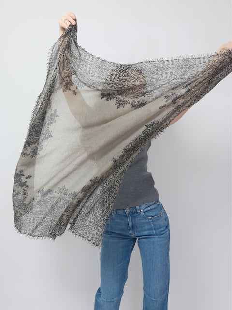 Whispery Paisley Poet, truffle/black