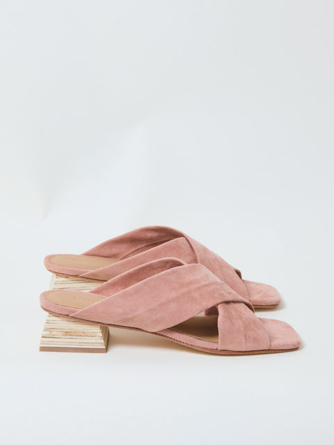 Sasha, rose suede