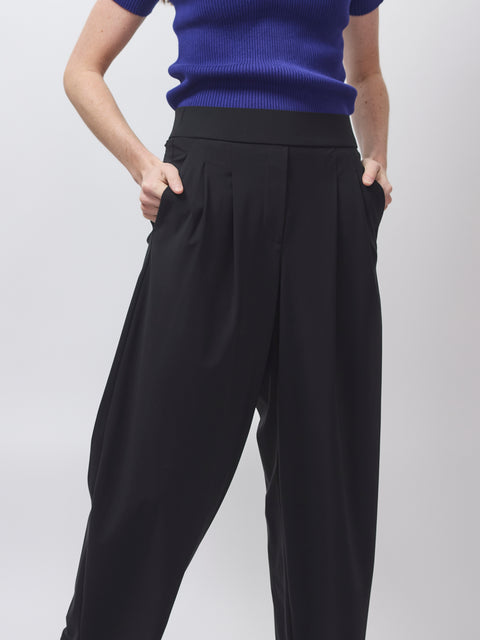 Mayla 6/8, Black