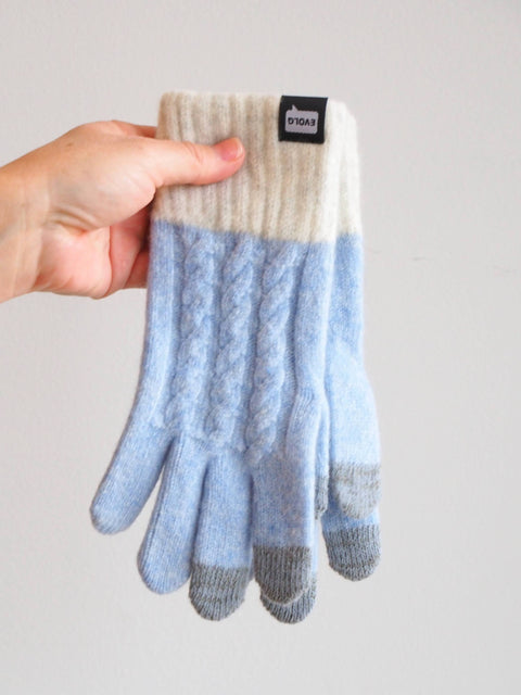 Minos Gloves, Pale Blue/Off White