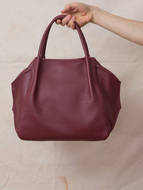 Zoe Tote, Barolo