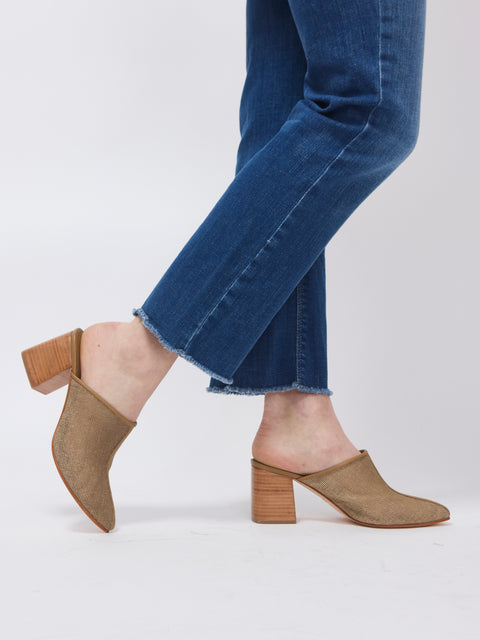 Darla, Latte Jute