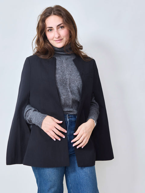 Avenue Cape, Black