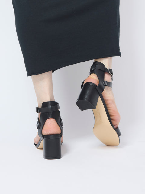 Brett Block Heel, black
