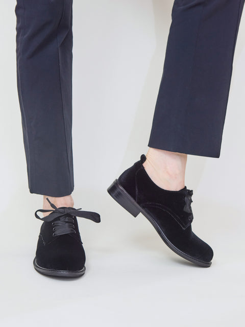 Pat Ox, black velvet
