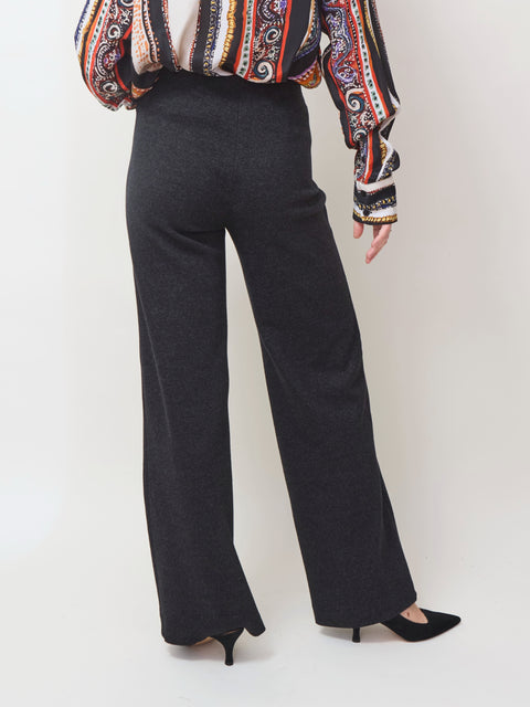Elaine, asphalt fluid flannel
