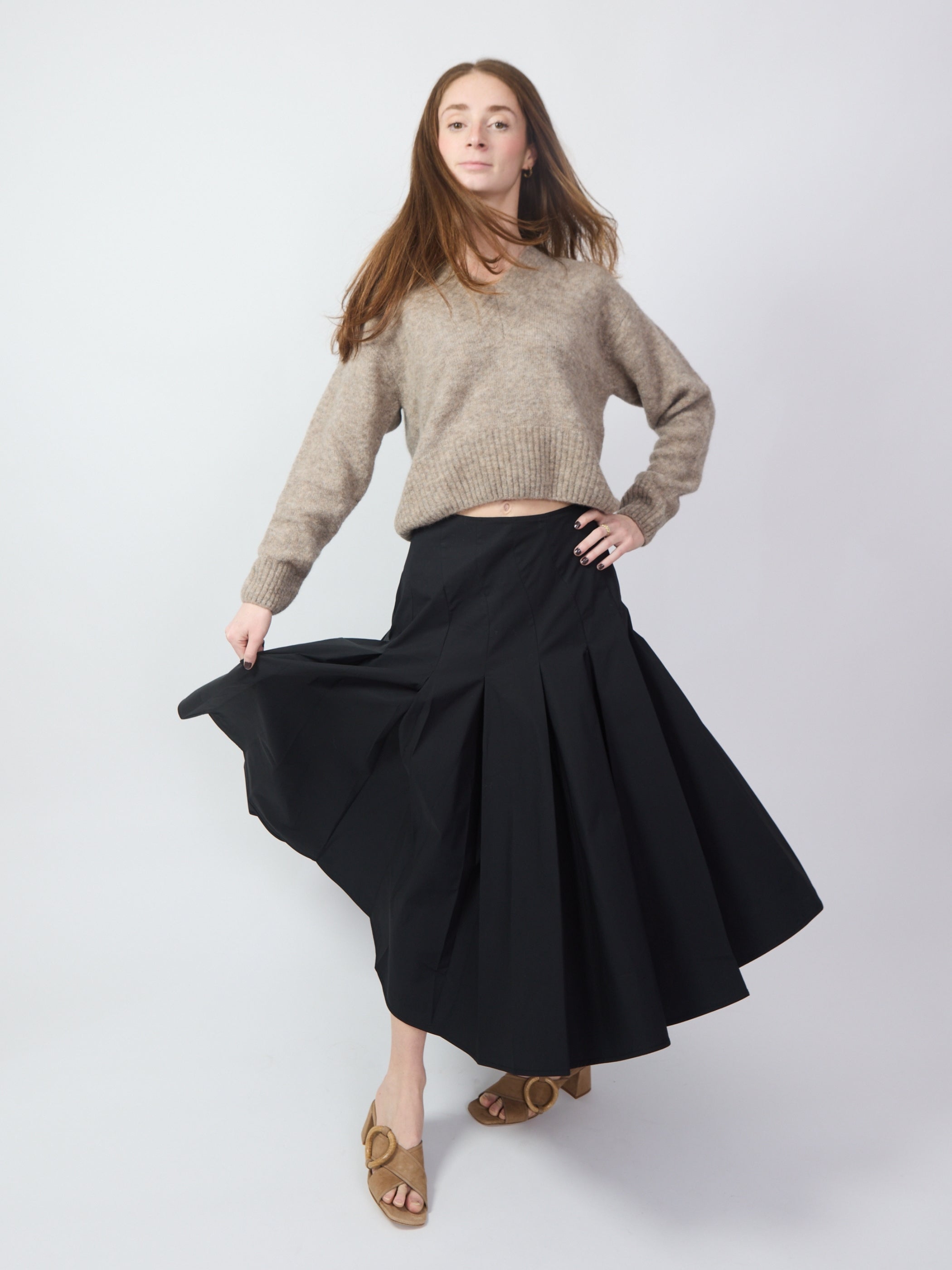 ✴︎howdy✴︎fuwa fuwa skirt 【black】 Power Sway Skirt, black – teaandoranges