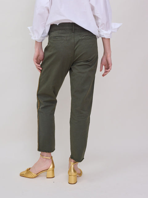 Wicklow, gold tuxedo stripe