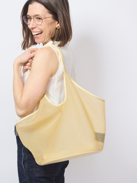 Phantom, butterscotch mesh