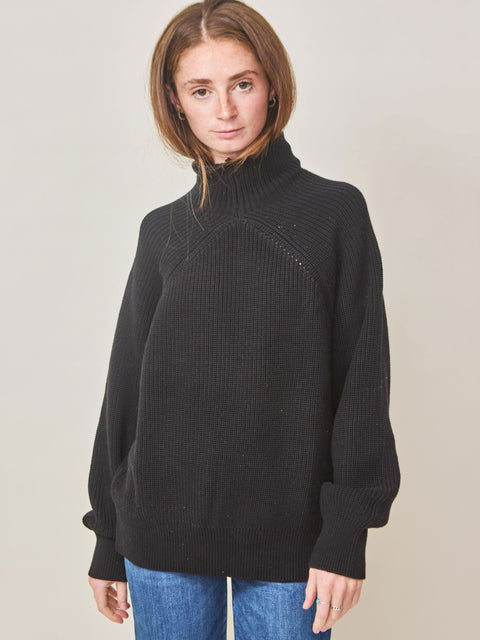 Lauren, black