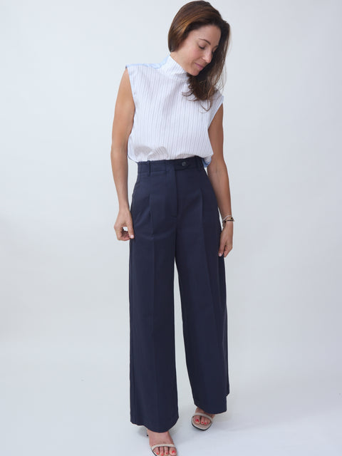 Campus, Dark Blue