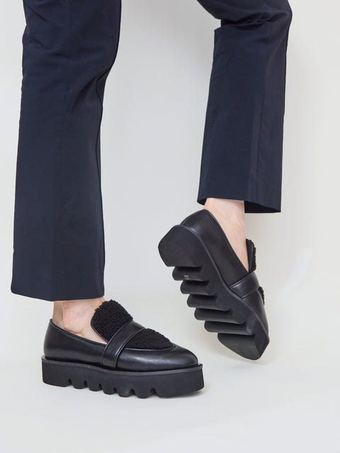Furry Lugg Loafer, black
