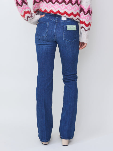 Vic Flare, dark blue ring stretch