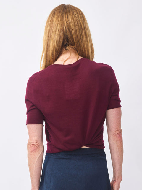Ari, Burgundy