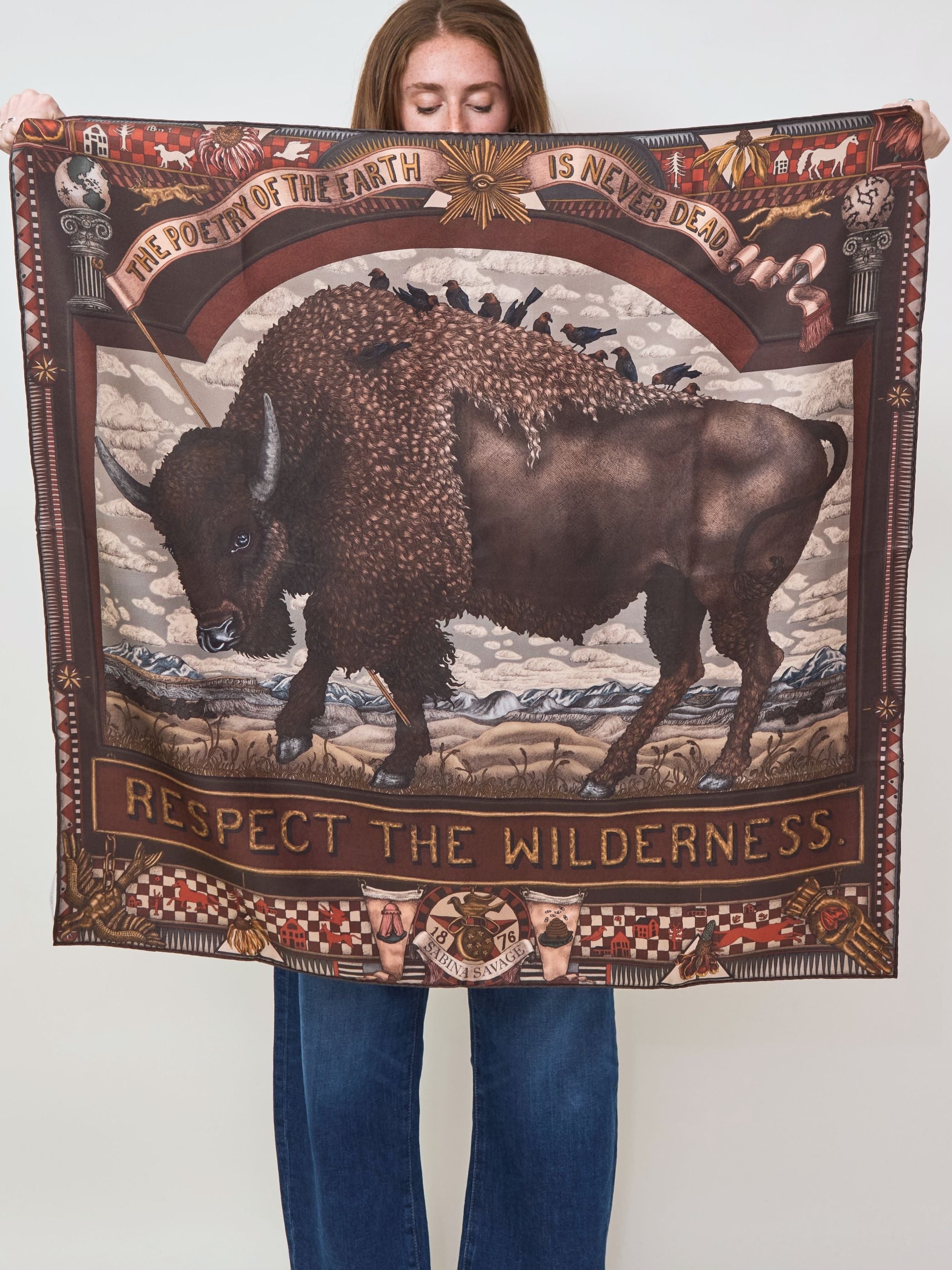 Secrets of the Bison, 90cm silk, saguine – teaandoranges