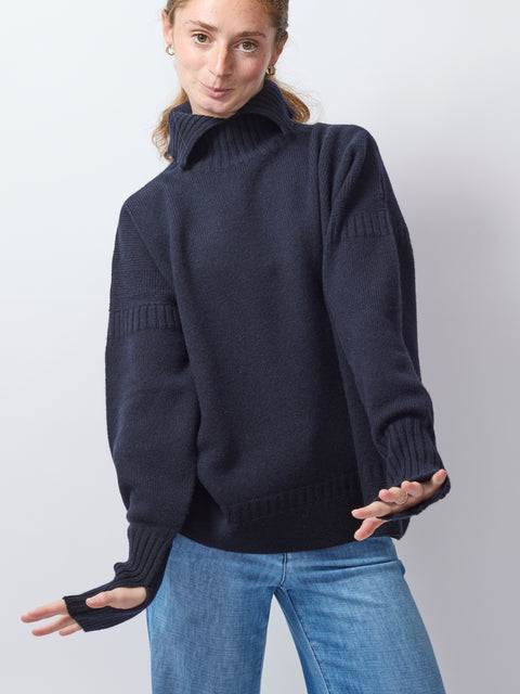 Lulu, navy