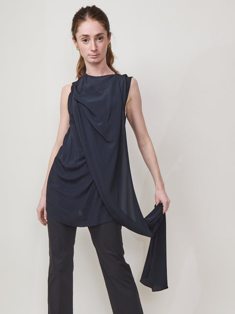 Dramatic Scarf Shell, black