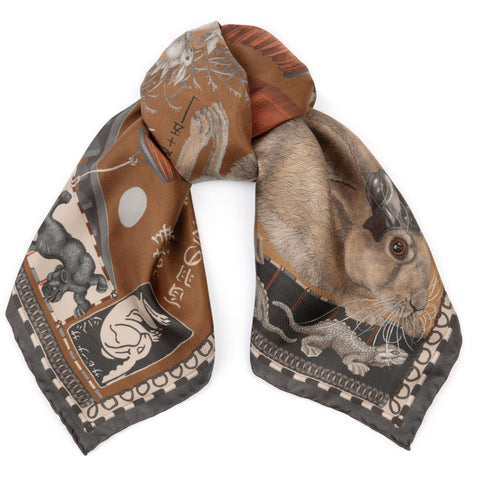 Floating Rabbits, 90 cm silk, Cinnamon