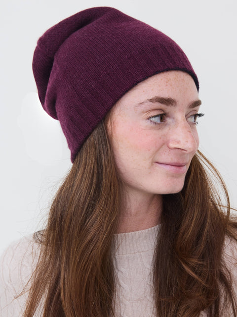 Reversible Cashmere Beanie, beluga/shiraz