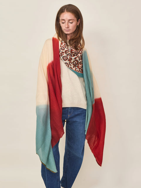 Flag Echarpe No. 805, lipstick