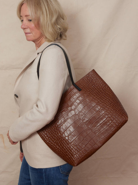 Essential Tote, Hickory Gator