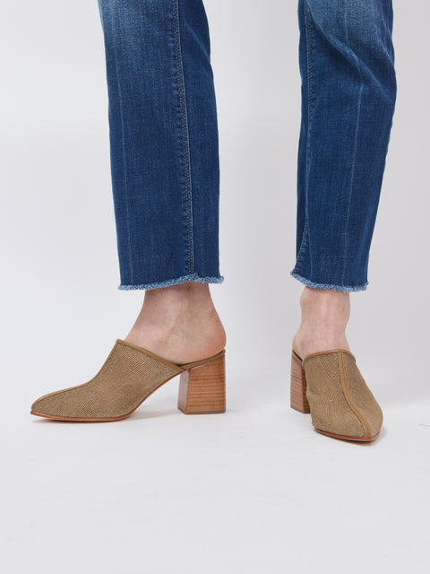Darla, Latte Jute