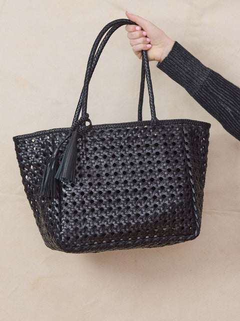 Annabelle Cuir, Black