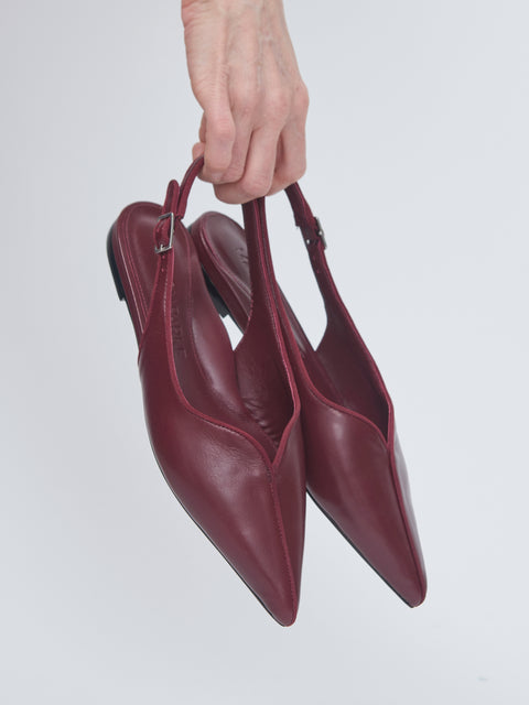 Cynthia Flat, burgundy