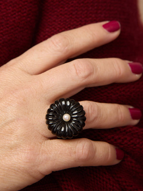 Dahlia Ring, onyx/pearl