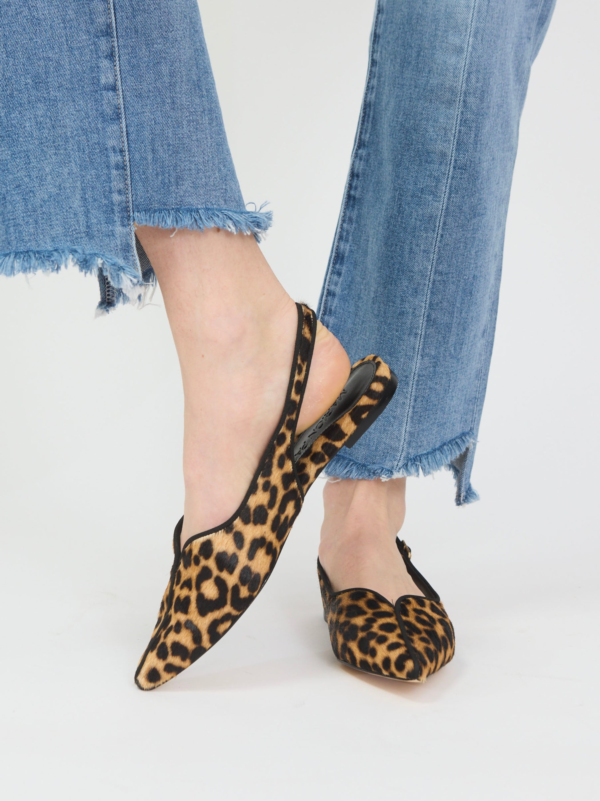 C　Chattelles ヒョウ柄フラットシューズ Cynthia Flat, leopard – teaandoranges