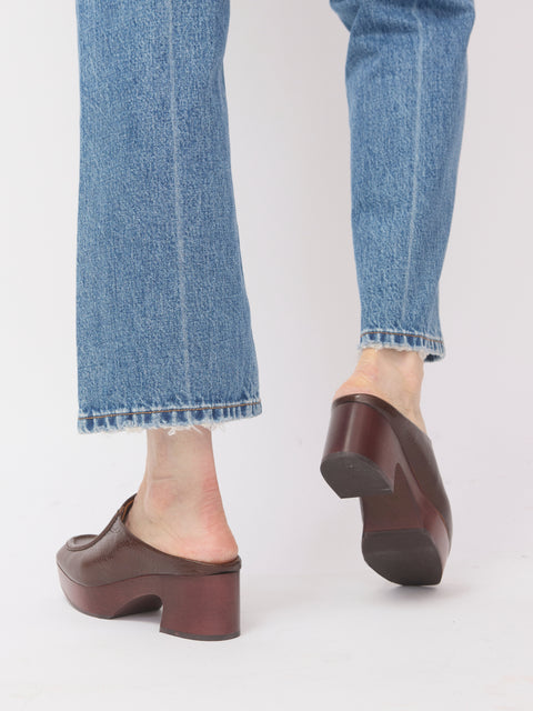 Qadira Clog, mahogany