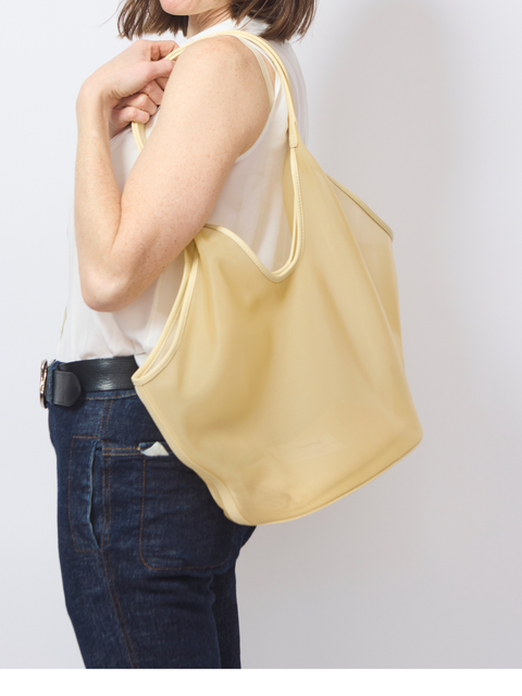 Phantom, butterscotch mesh